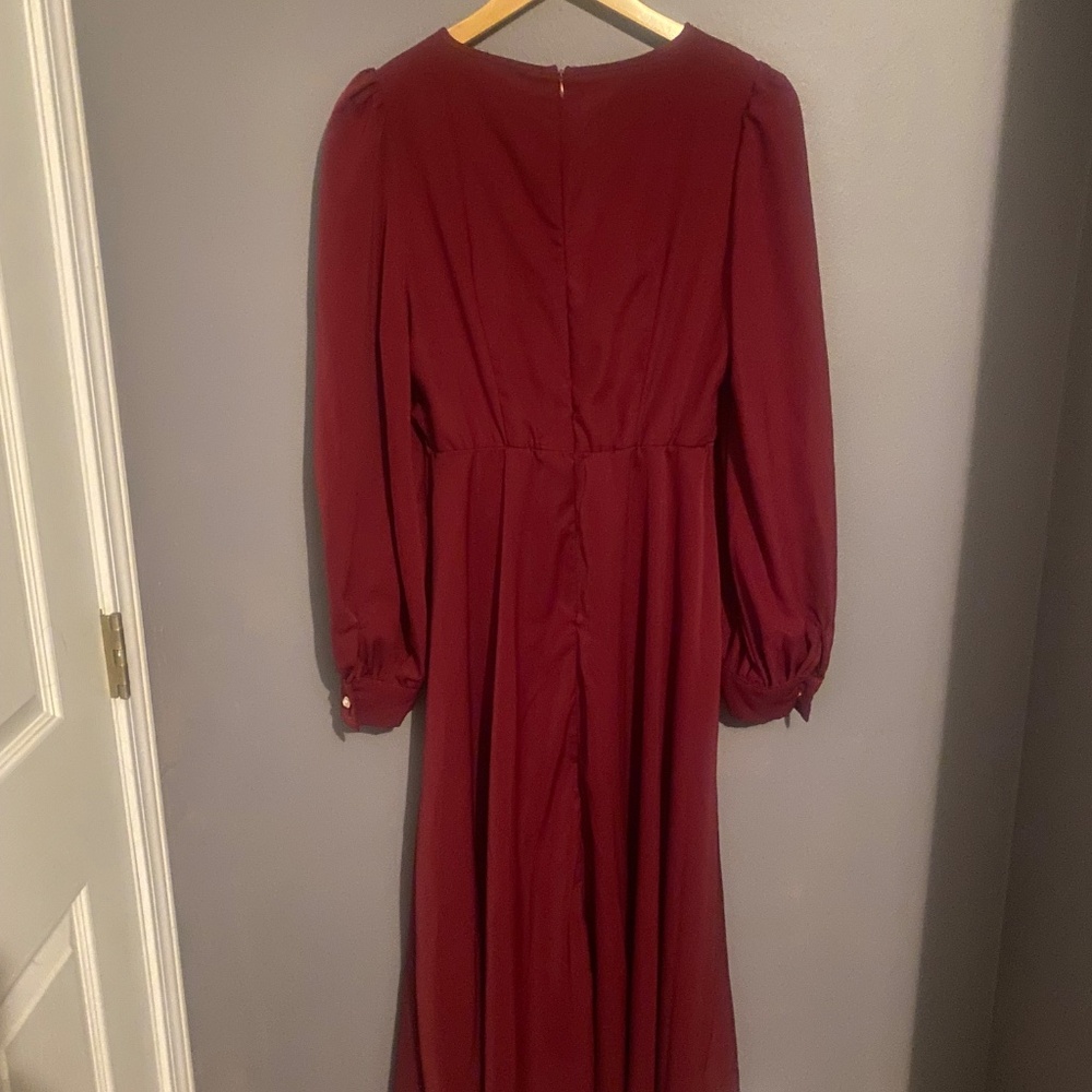Red dress - Picture 4 of 4